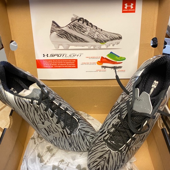 under armour spotlight turf